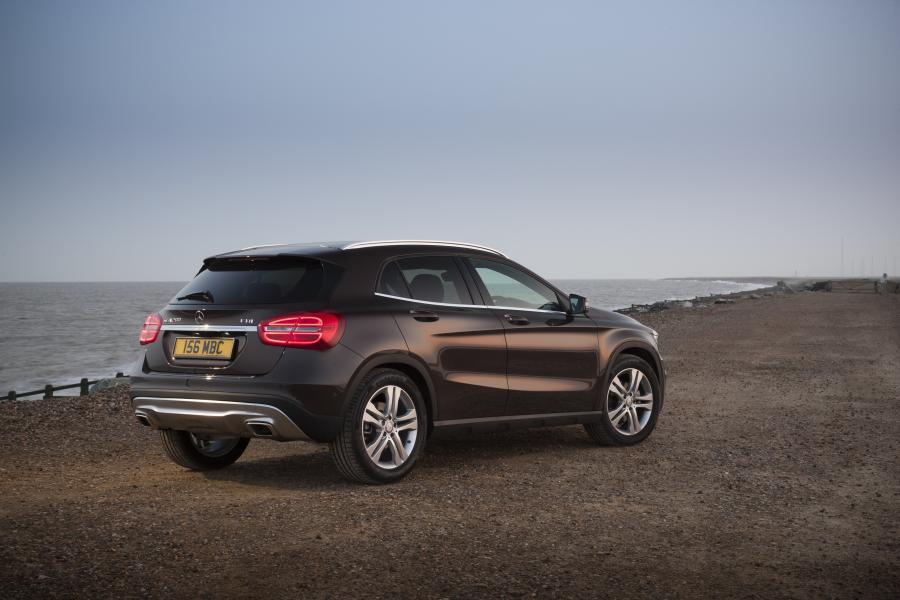  Mercedes-Benz GLA200 CDI 2014 года  (UK) (фото 10 из 46)